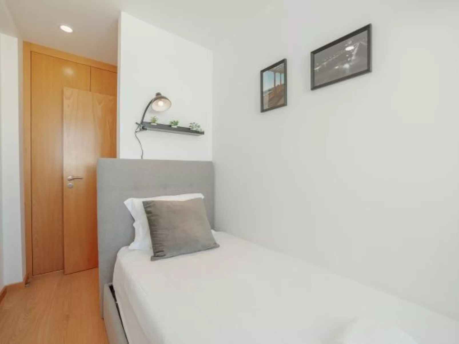 MODERN & STYLISH APARTMENT II by VACATIONY - Binnen