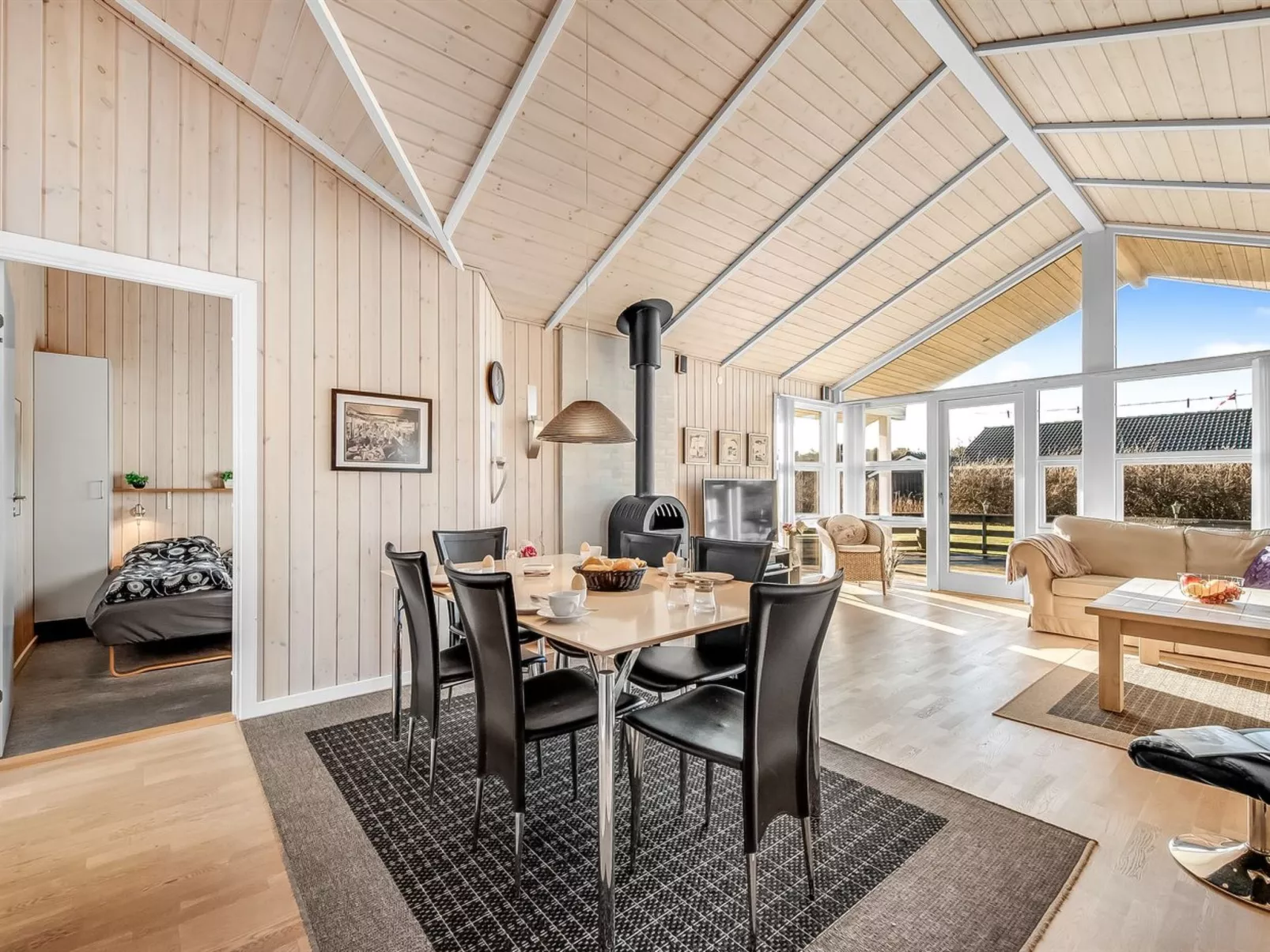 "Asgard" - 800m to the fjord - Binnen