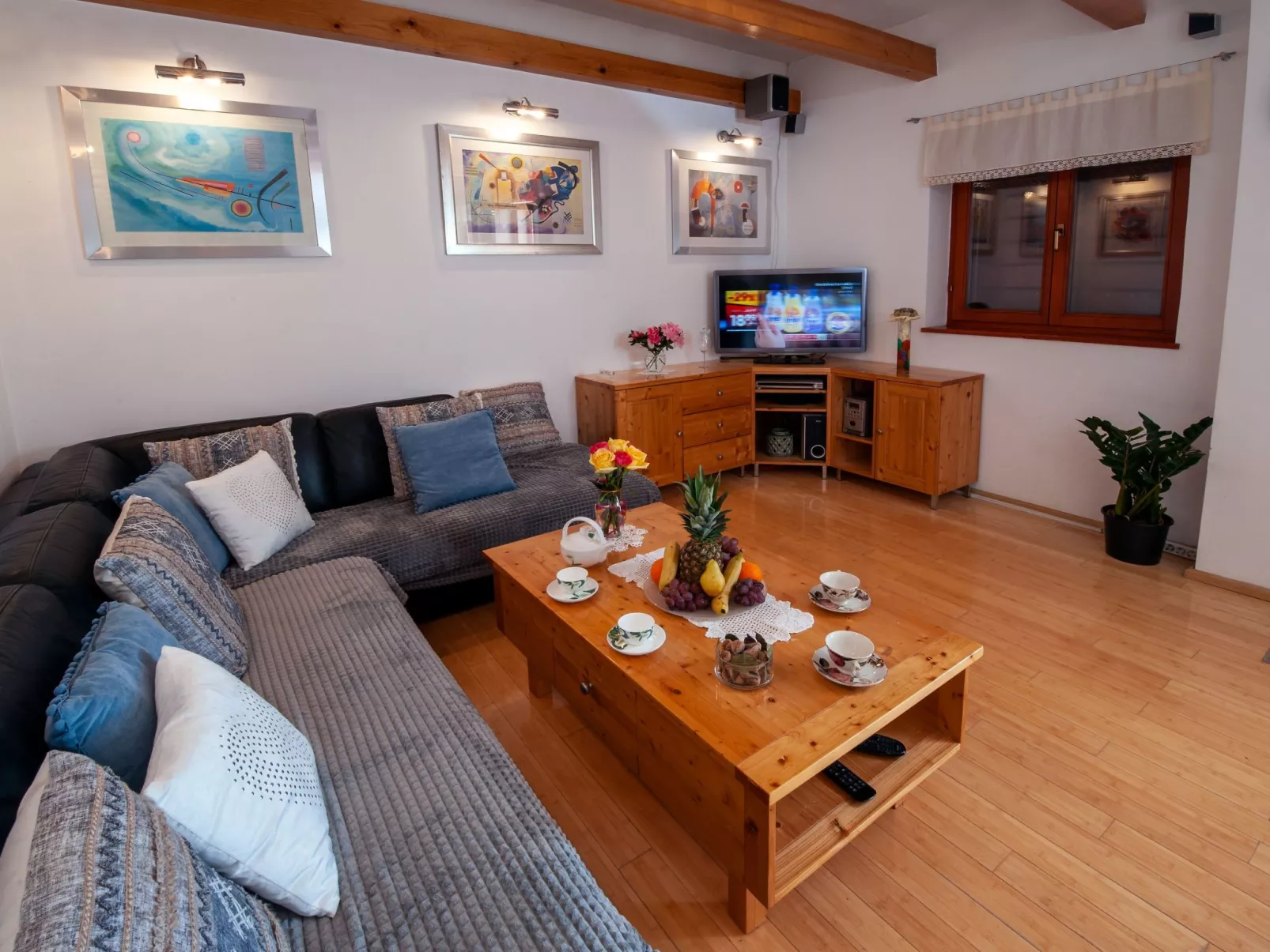 Haus in Mravince mit Whirlpool und Garten - Image-tags.info