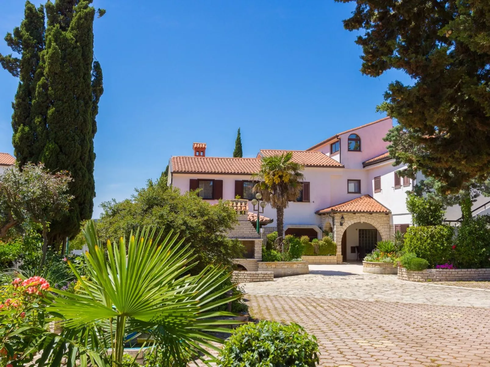 House Vjera - Image-tags.info