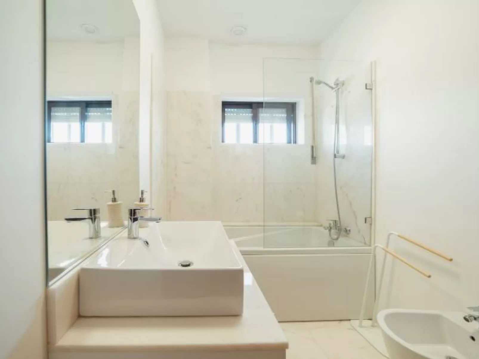 CITY CENTER GRAND SEA VIEW TERRACE by VACATIONY - Binnen