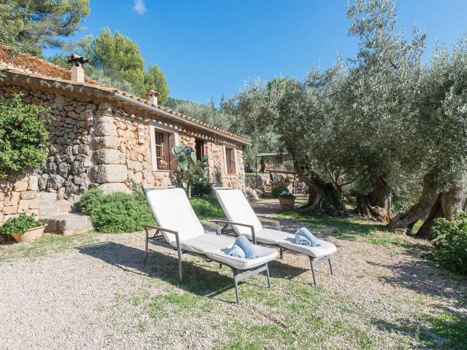 Berghütte in meeresnähe, ideal für ausflüge in die tramuntana-berge. - Buiten