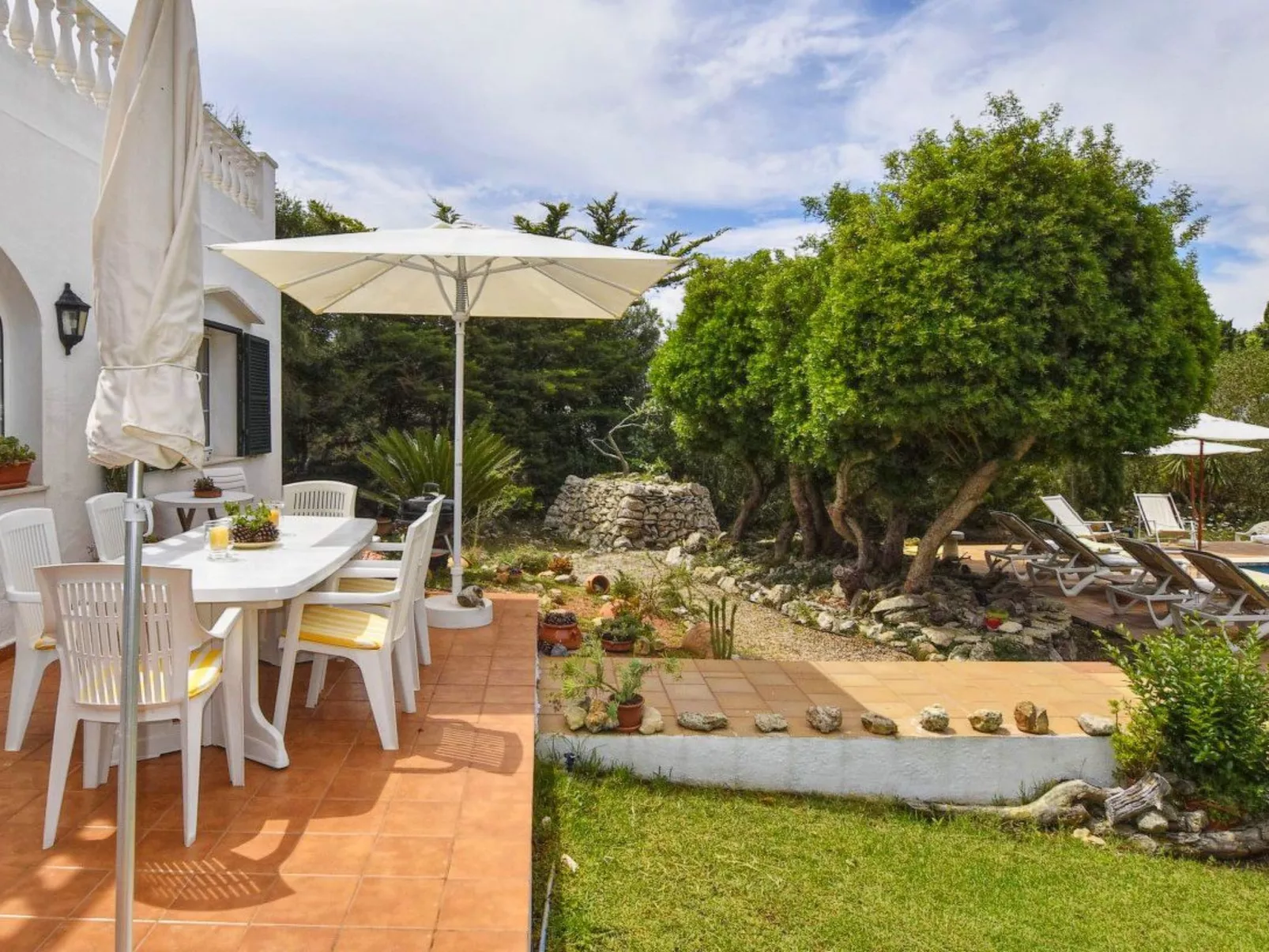 Traditionelles Landhaus 6 km vom Meer entfernt - Buiten