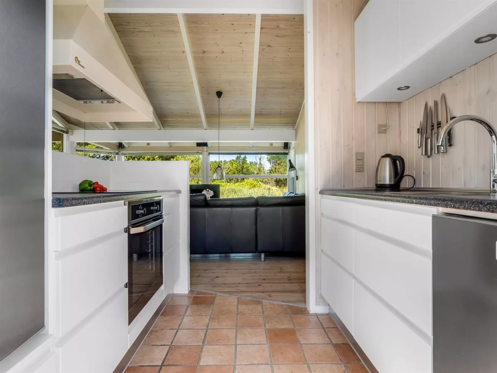 "Erle" - 990m from the sea - Binnen