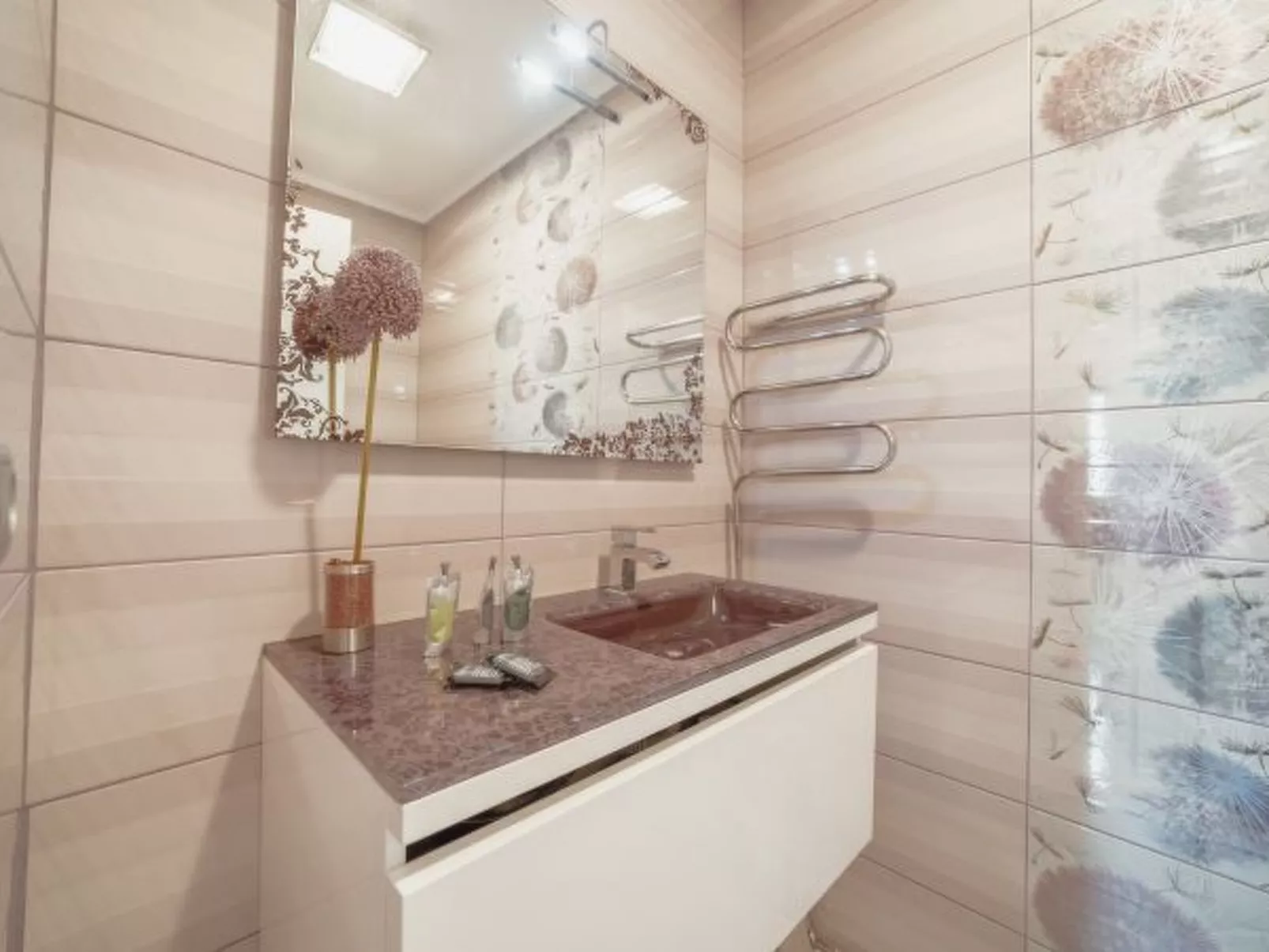 DOWNTOWN GRAND TOWER VIEW by VACATIONY - Binnen