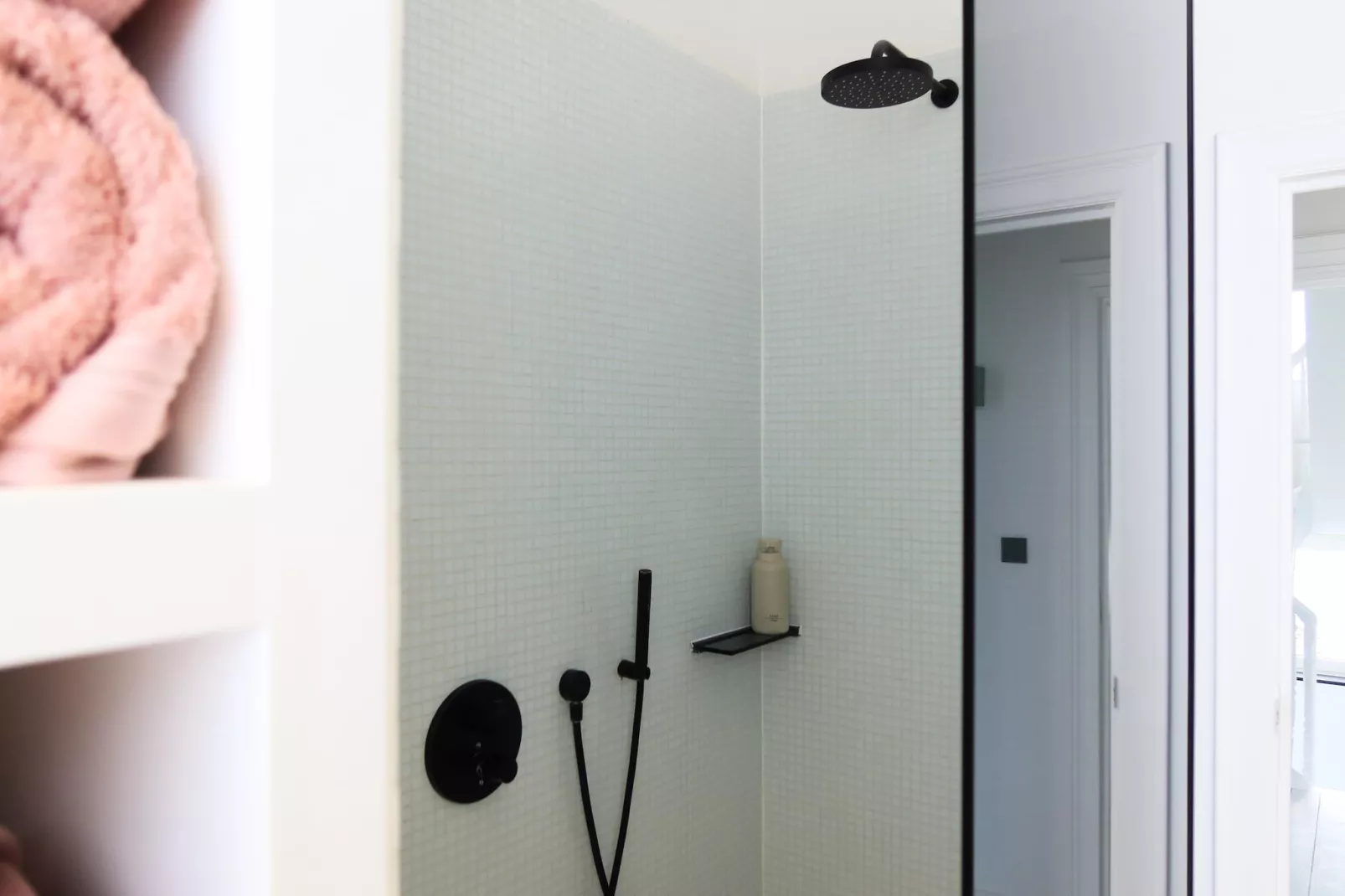 Cosy Courtyard House Hasselt - Badkamer