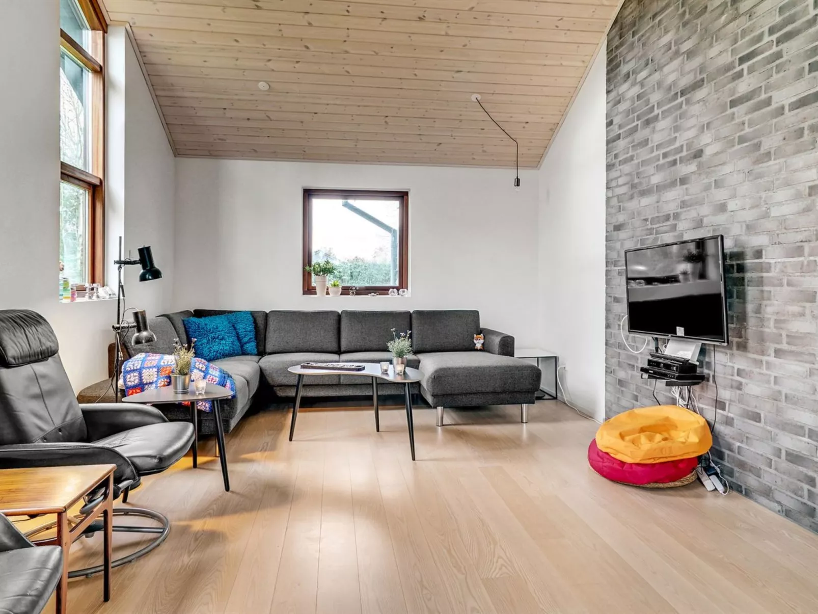 "Orm" - 550m to the fjord - Binnen