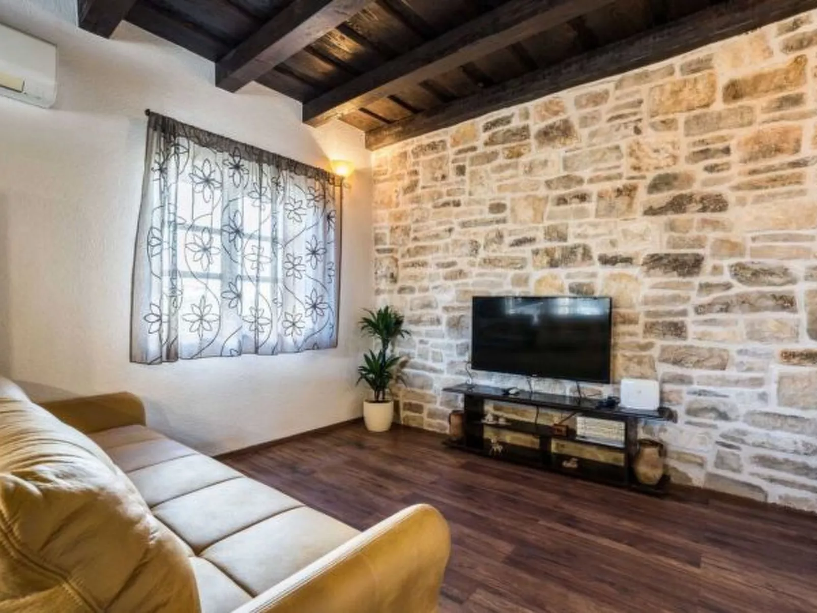 Stone Villa Petit Rustica with heated pool - Image-tags.info