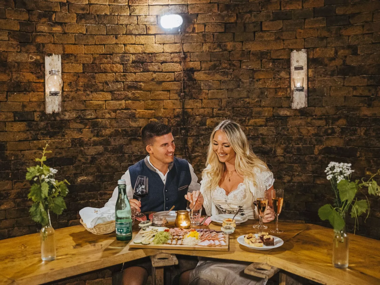 Weinfass-Suite für 2 in Grub an der March - Buiten