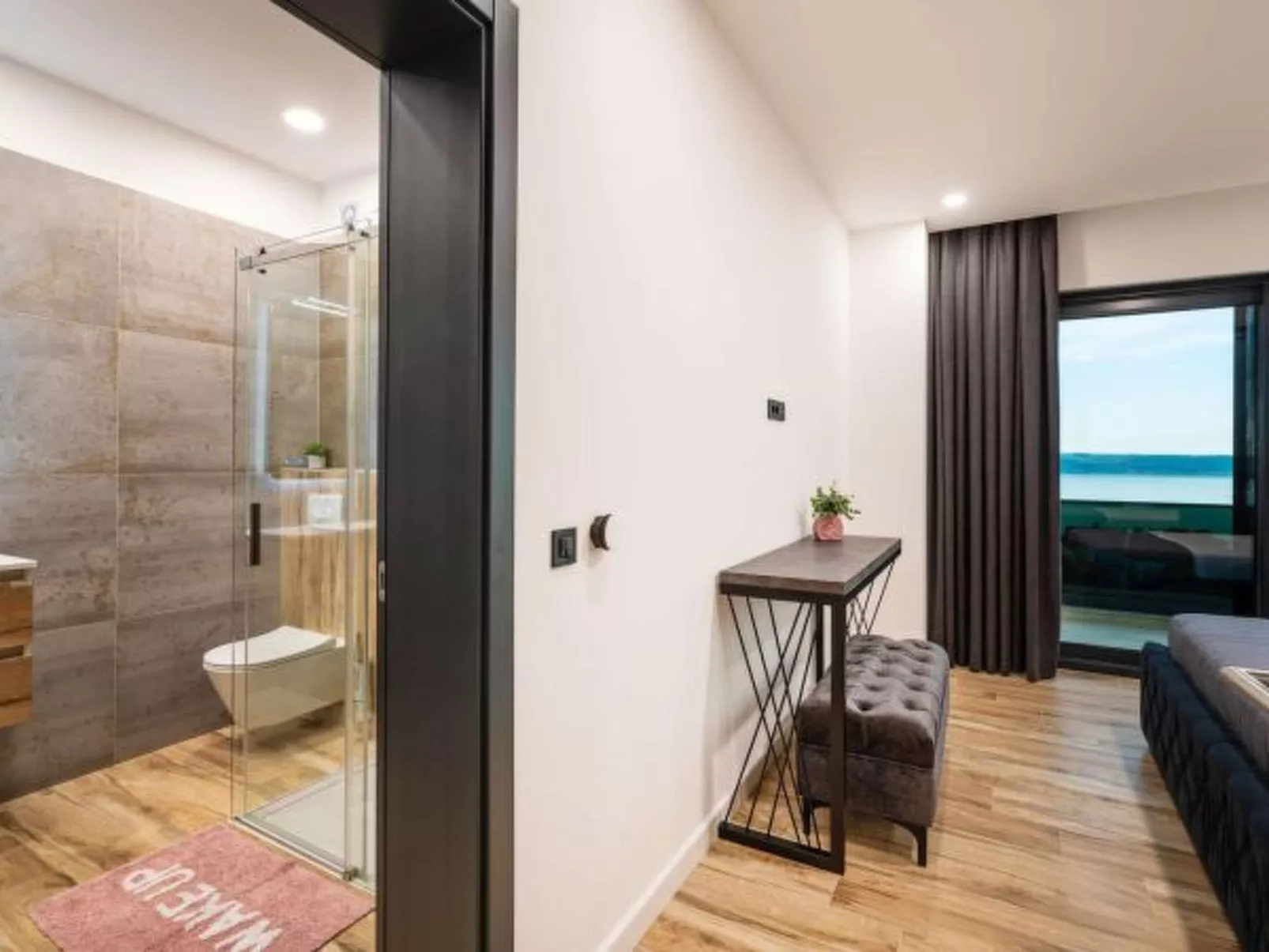 Villa Royal Hill with pool - Image-tags.info