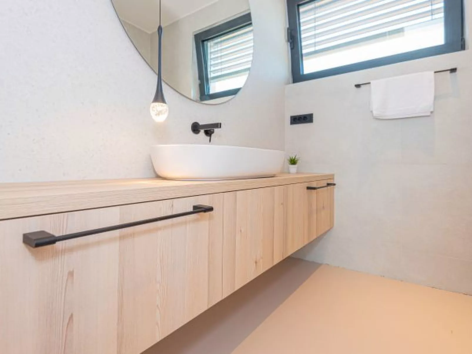 Seafront Villa Serena with pool and seaview - Image-tags.info