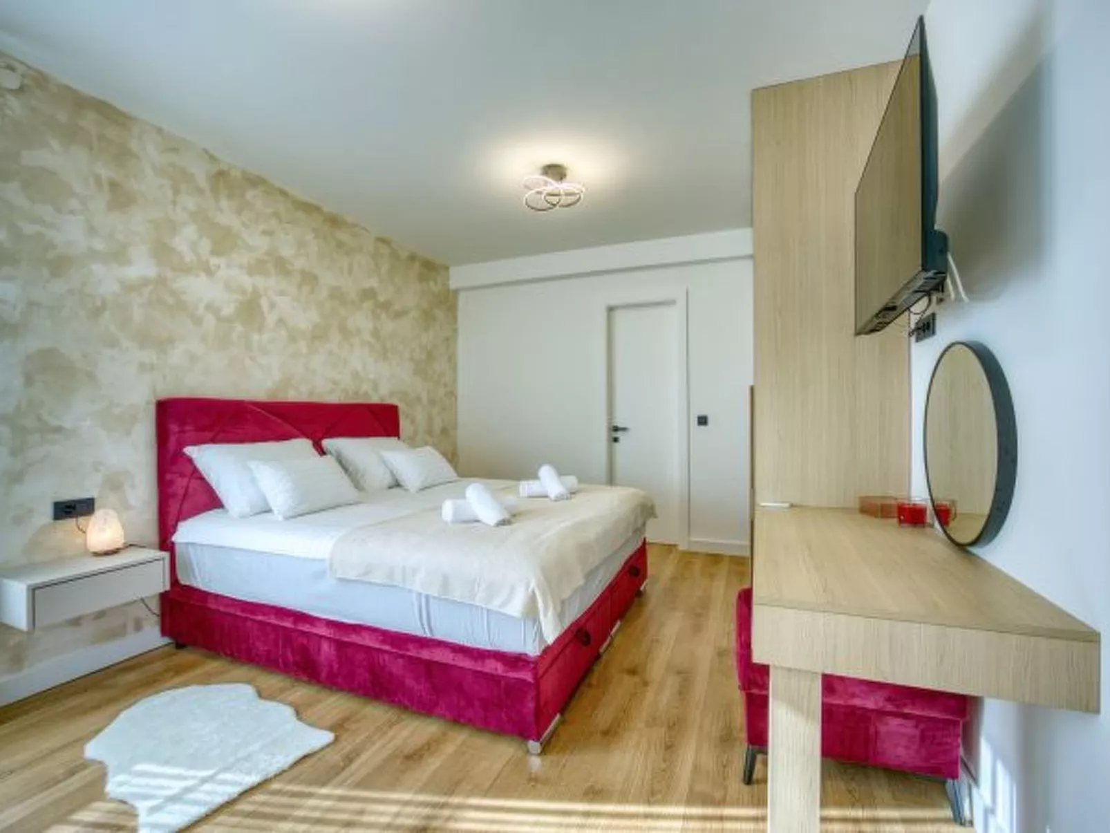 Villa Elena with two pools and spa - Image-tags.info