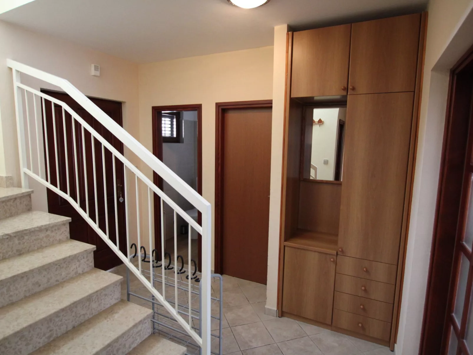 Villa Viktoria / HR-11041-01 - Image-tags.info