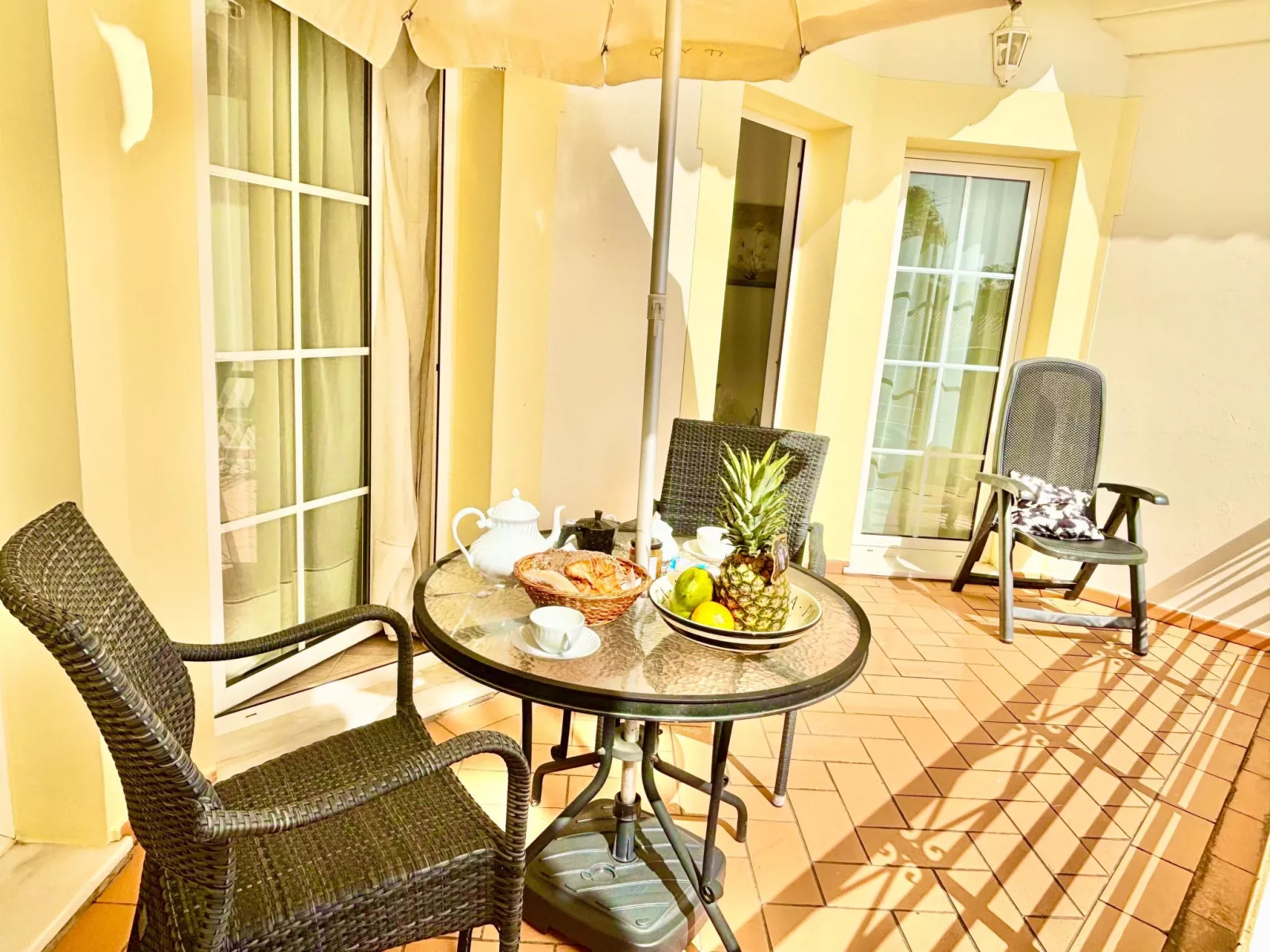 Mit beheiztem Pool - Binnen