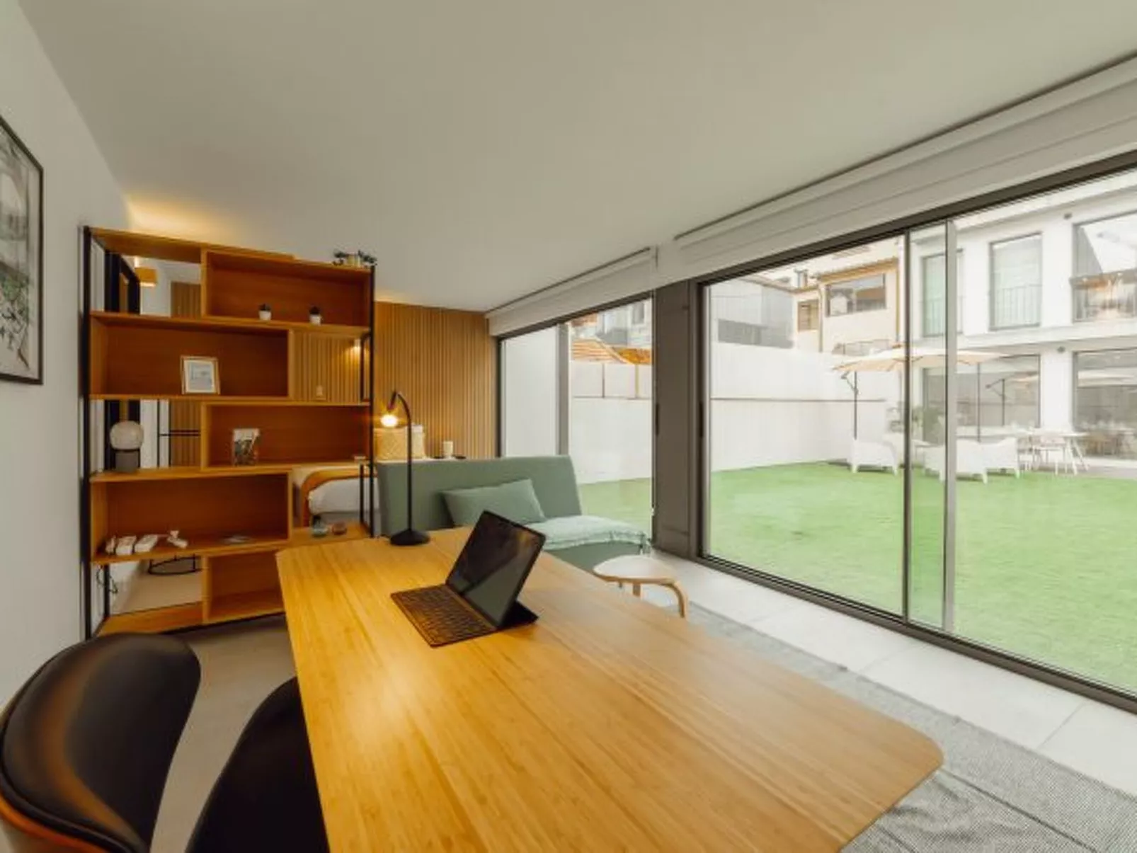 GAIA PREMIUM A WITH TERRACE by VACATIONY - Binnen