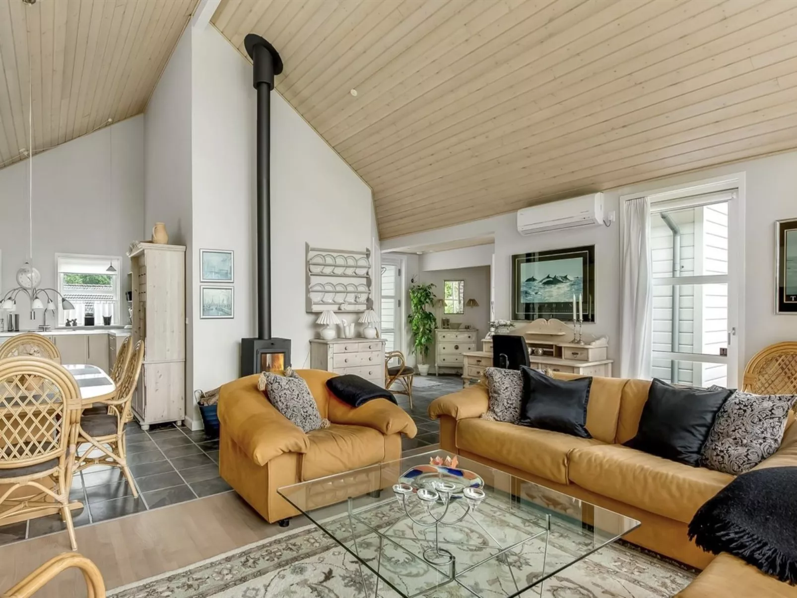 "Elizabeth" - 175m from the sea - Binnen