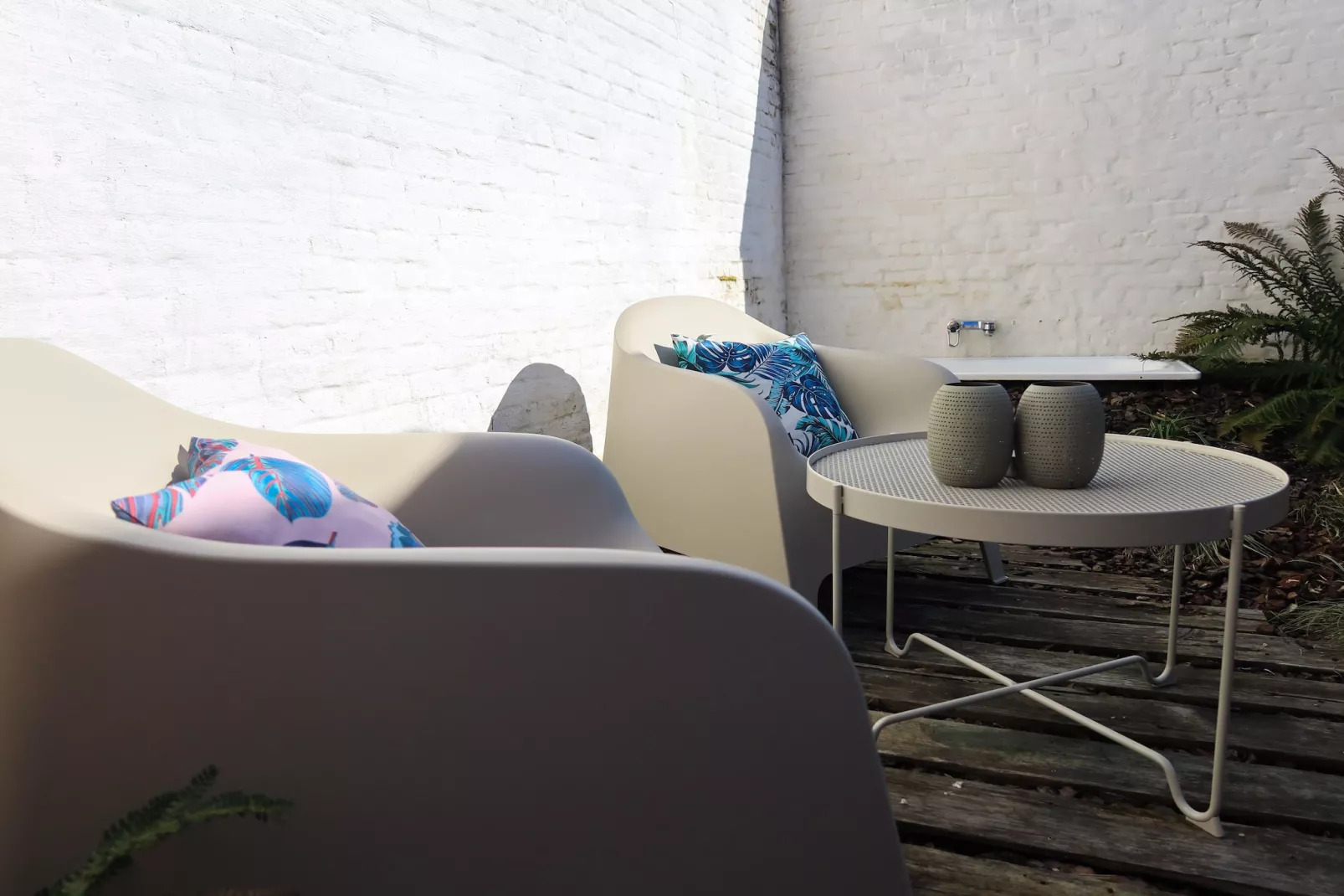 Cosy Courtyard House Hasselt - Tuinen zomer