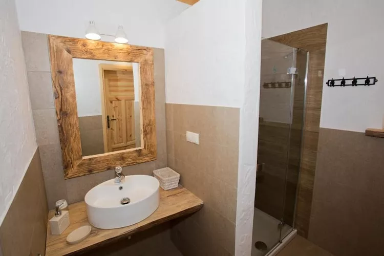 Dom wakacyjny dla 8 osób w Piwnicznej Zdroju - Badkamer