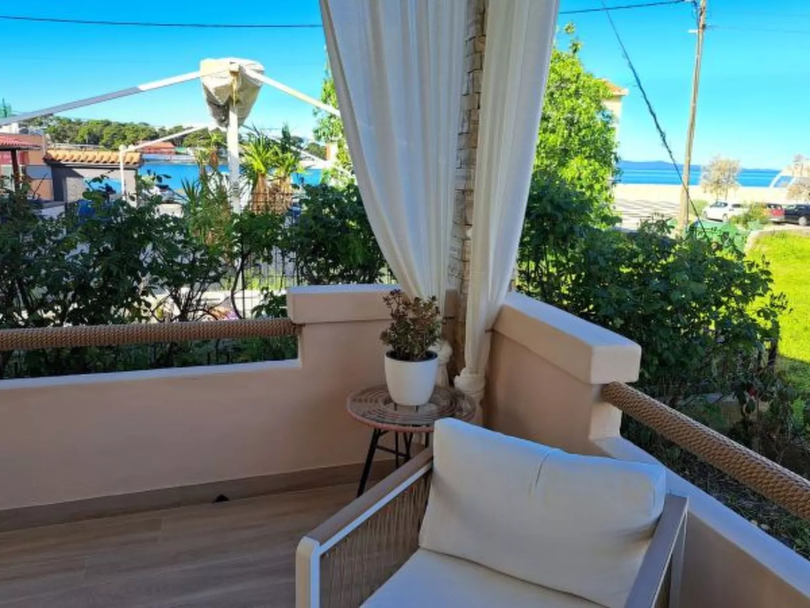 Modern Holiday house Gatsby only 40m from the sea - Image-tags.info