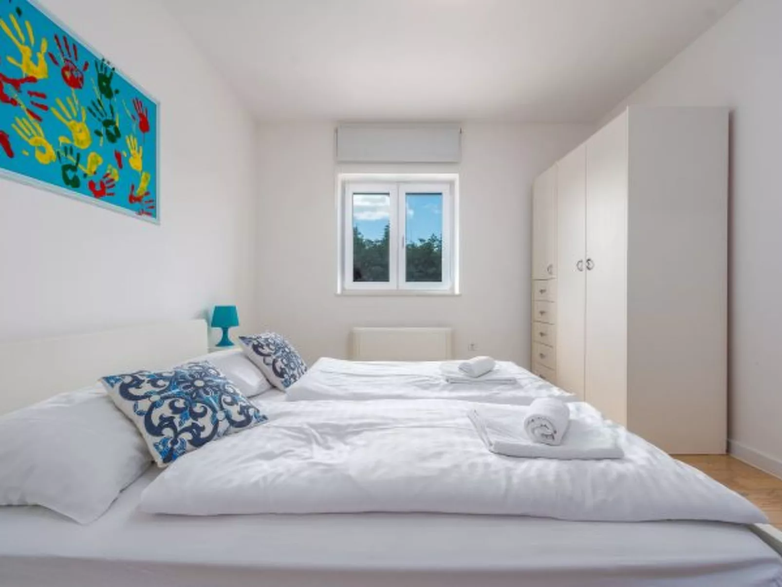 Great Villa Field Hills with sauna and jacuzzi - Image-tags.info