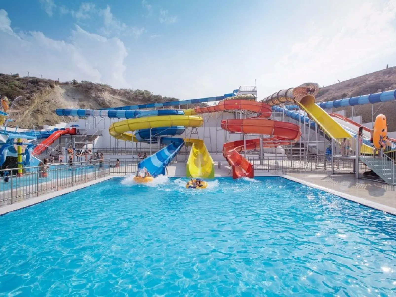 Ferienvilla mit Infinity Pool - Buiten