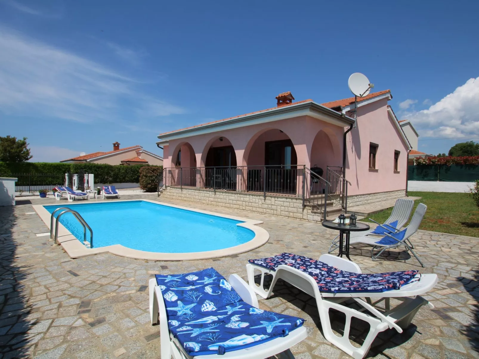 Villa Nel Rosa / HR-11037-01 - Image-tags.info