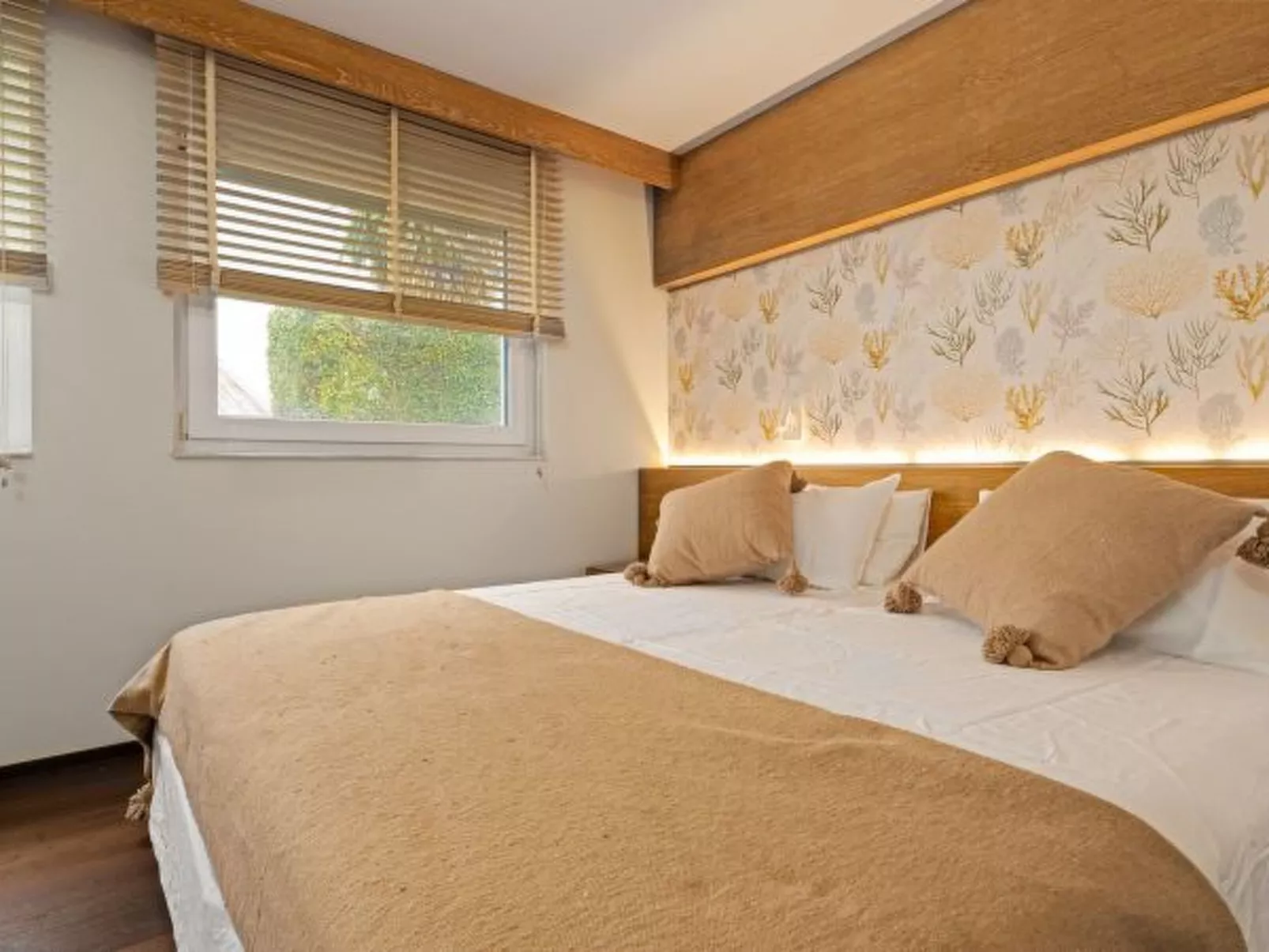 Villa Madrugada, beachside villa in Costabella - Image-tags.info