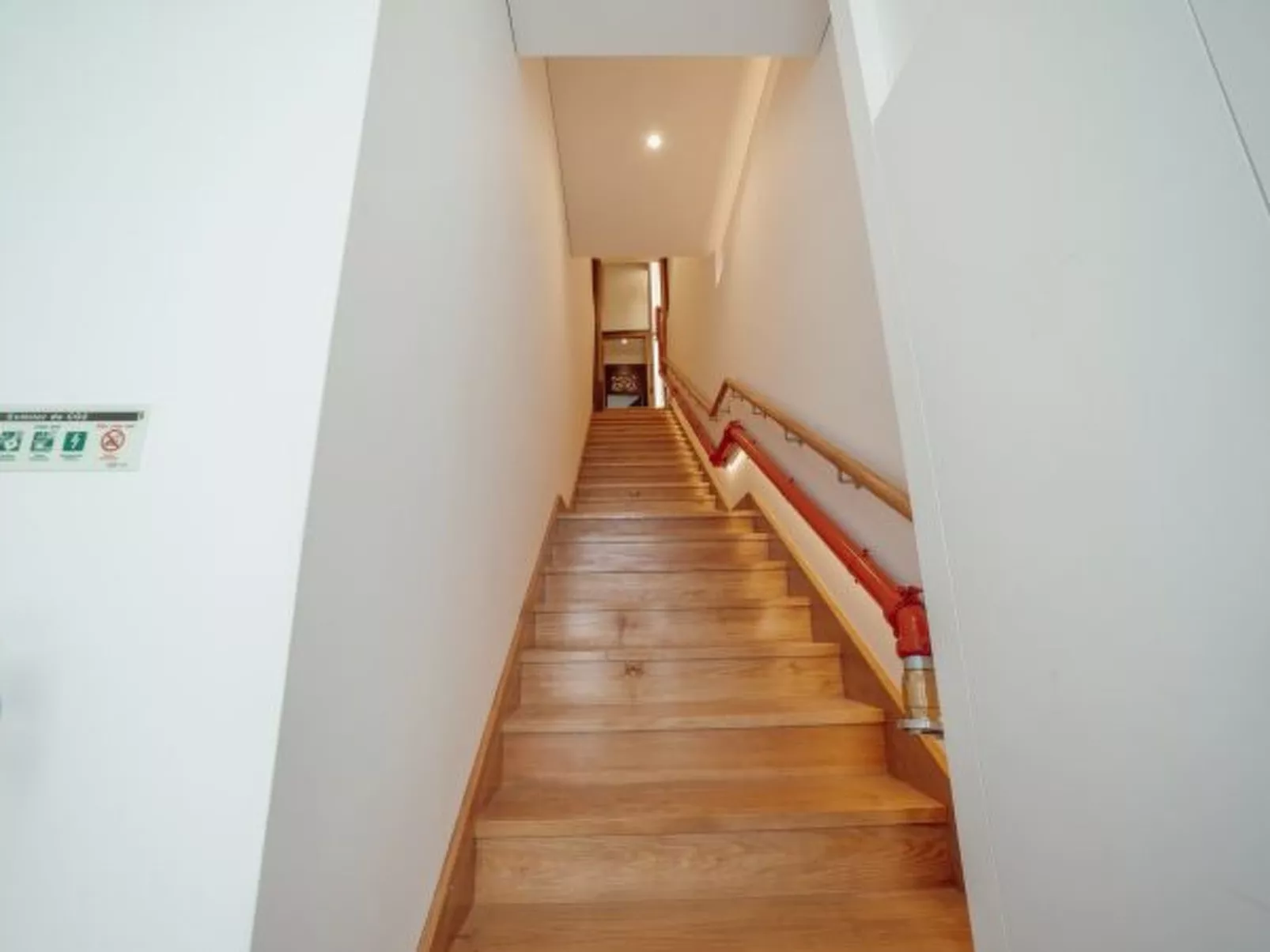 HEART OF PORTO APARTMENT E DUPLEX by VACATIONY - Binnen