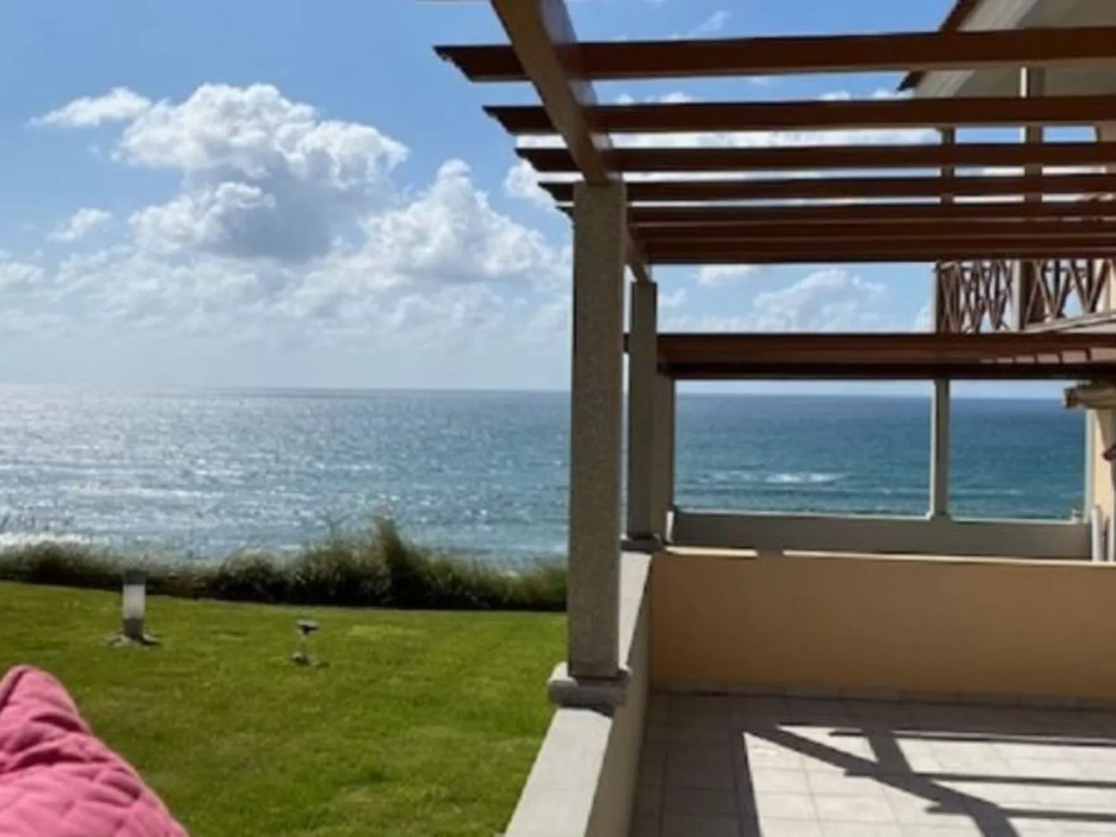 SUNSET HOUSE WITH SEAVIEW & TERRACE by VACATIONY - Buiten