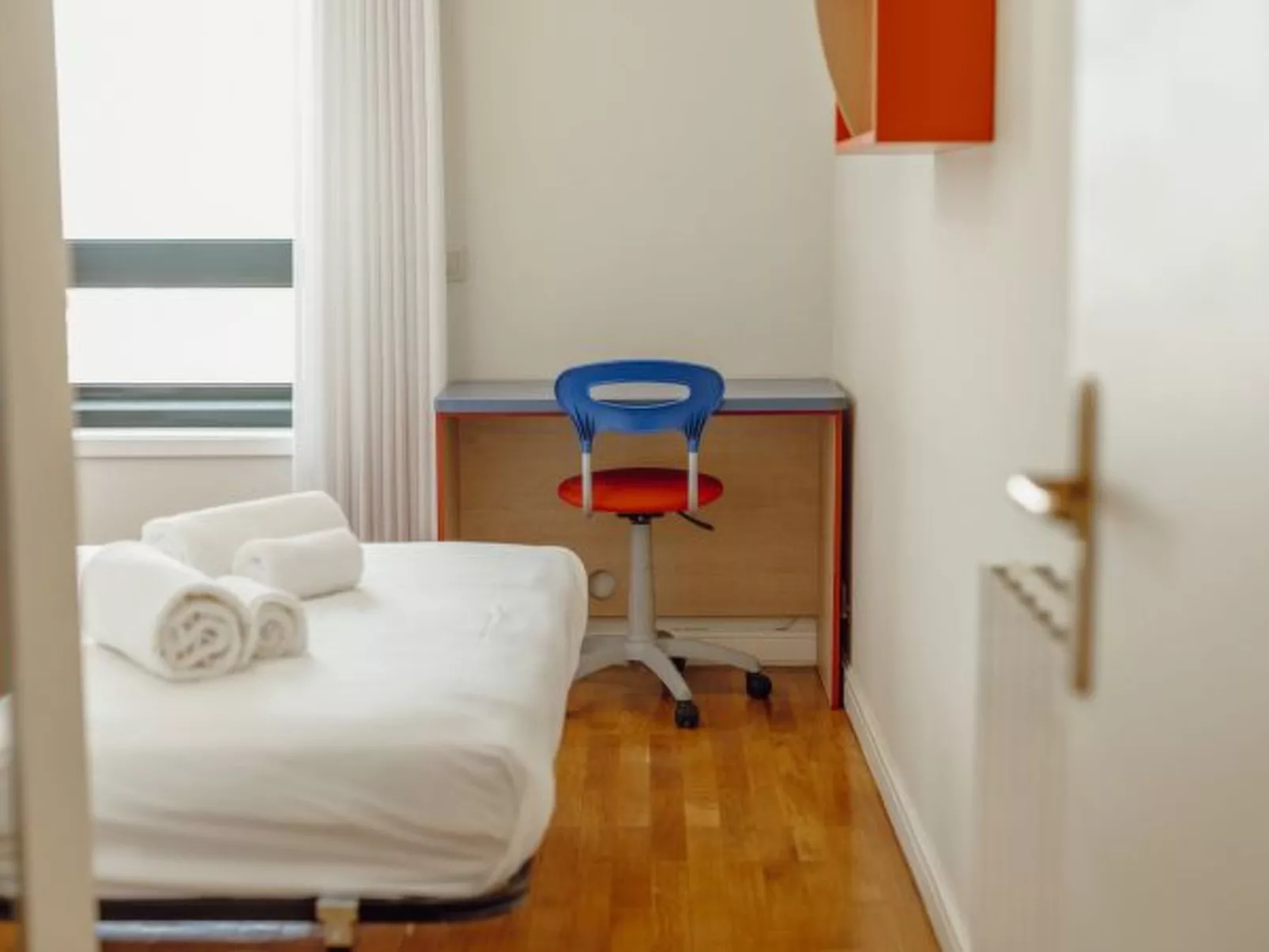 DOWNTOWN GRAND TOWER VIEW by VACATIONY - Binnen