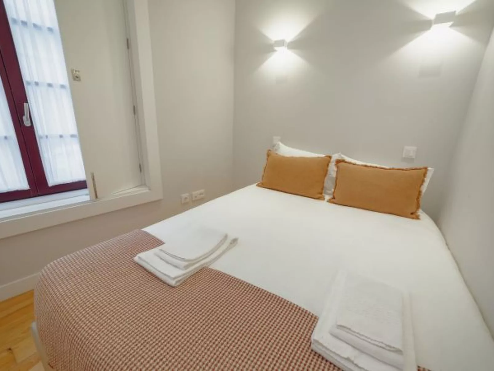 DOWNTOWN AMAZING DUPLEX by VACATIONY - Binnen