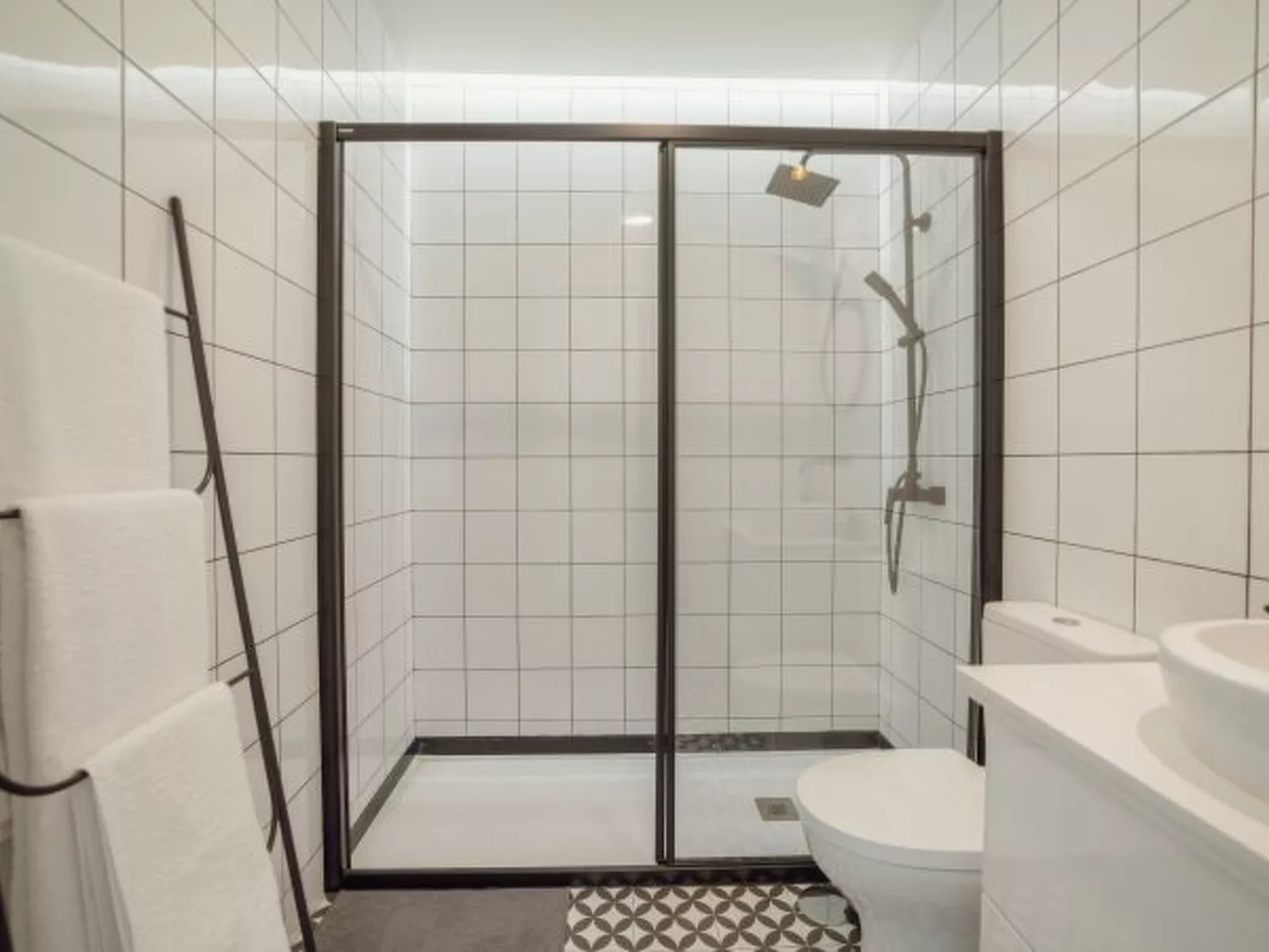 PORTO PANORAMIC VIEWS WITH TERRACE by VACATIONY - Binnen