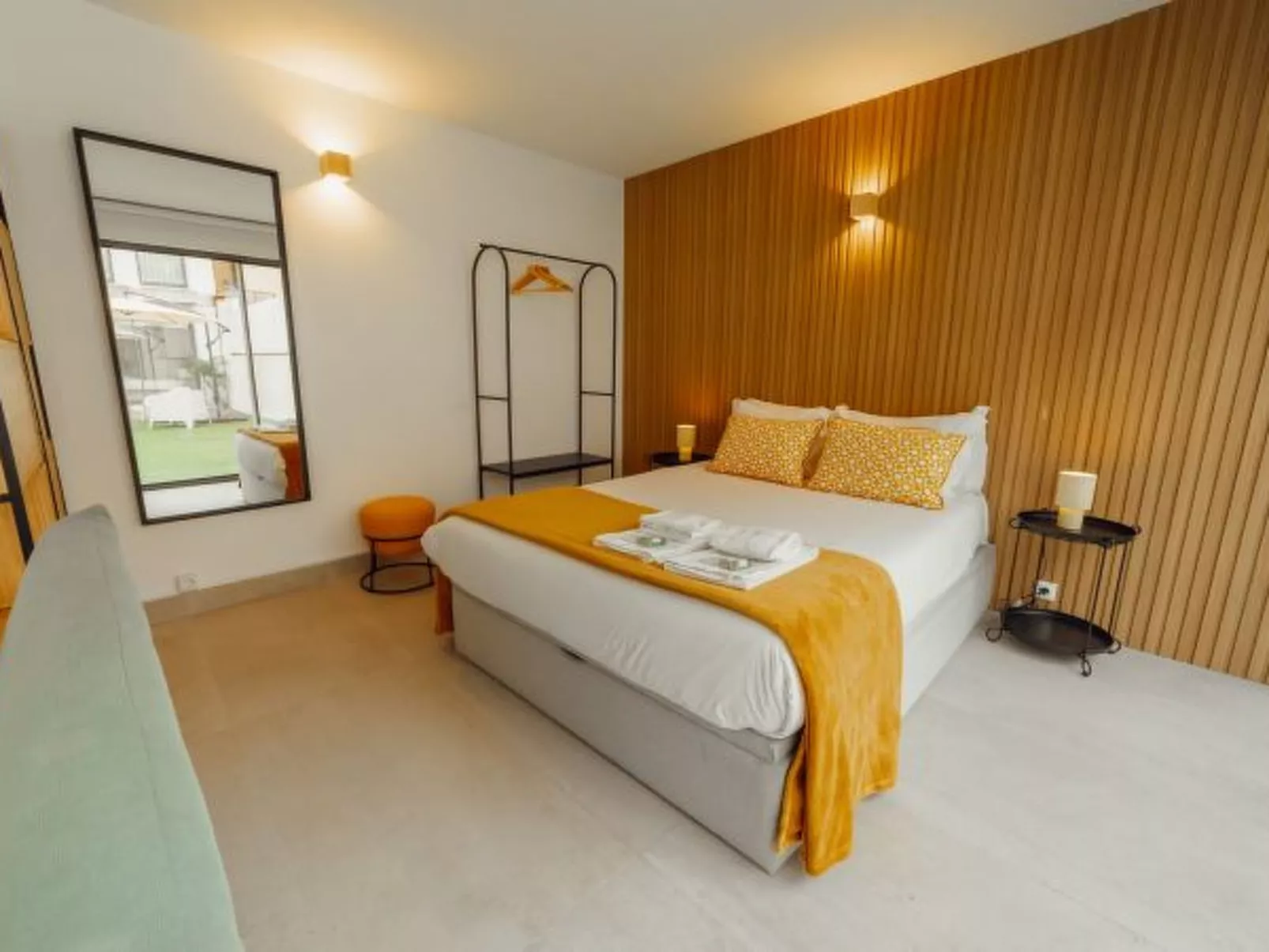 GAIA PREMIUM A WITH TERRACE by VACATIONY - Binnen