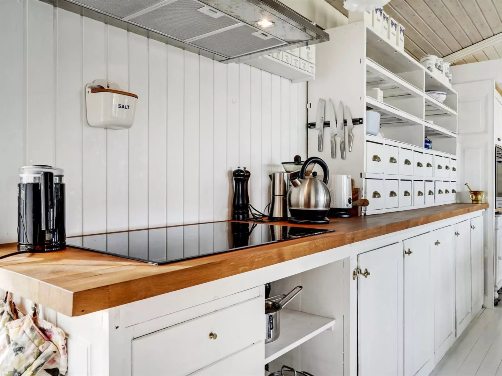 "Katri" - 500m from the sea - Binnen