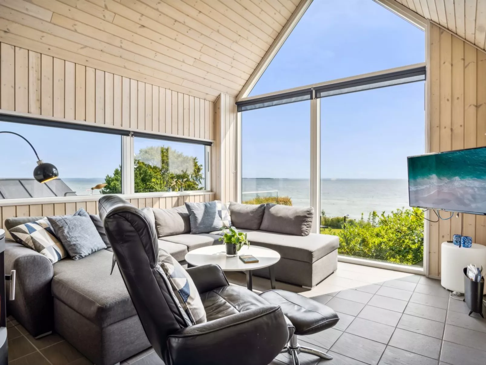 "Reinhard" - 50m from the sea - Binnen