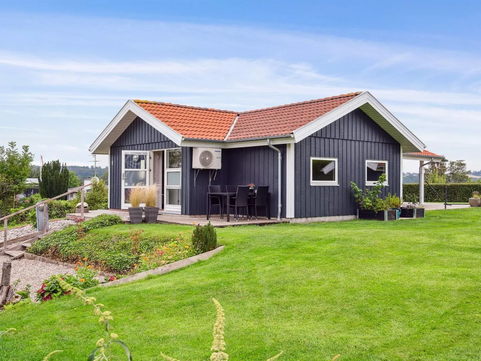 "Hjalmsvider" - 300m from the sea - Buiten