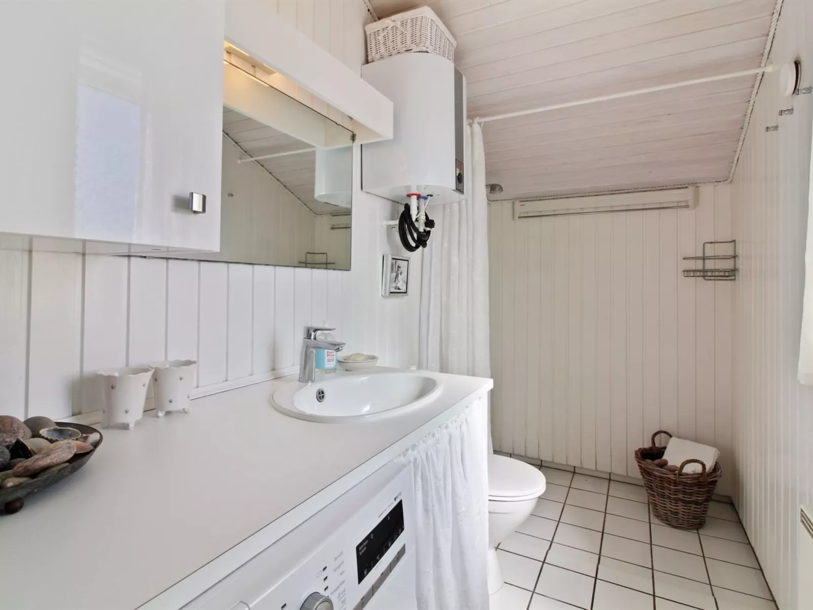 "Minka" - 58m from the sea - Binnen