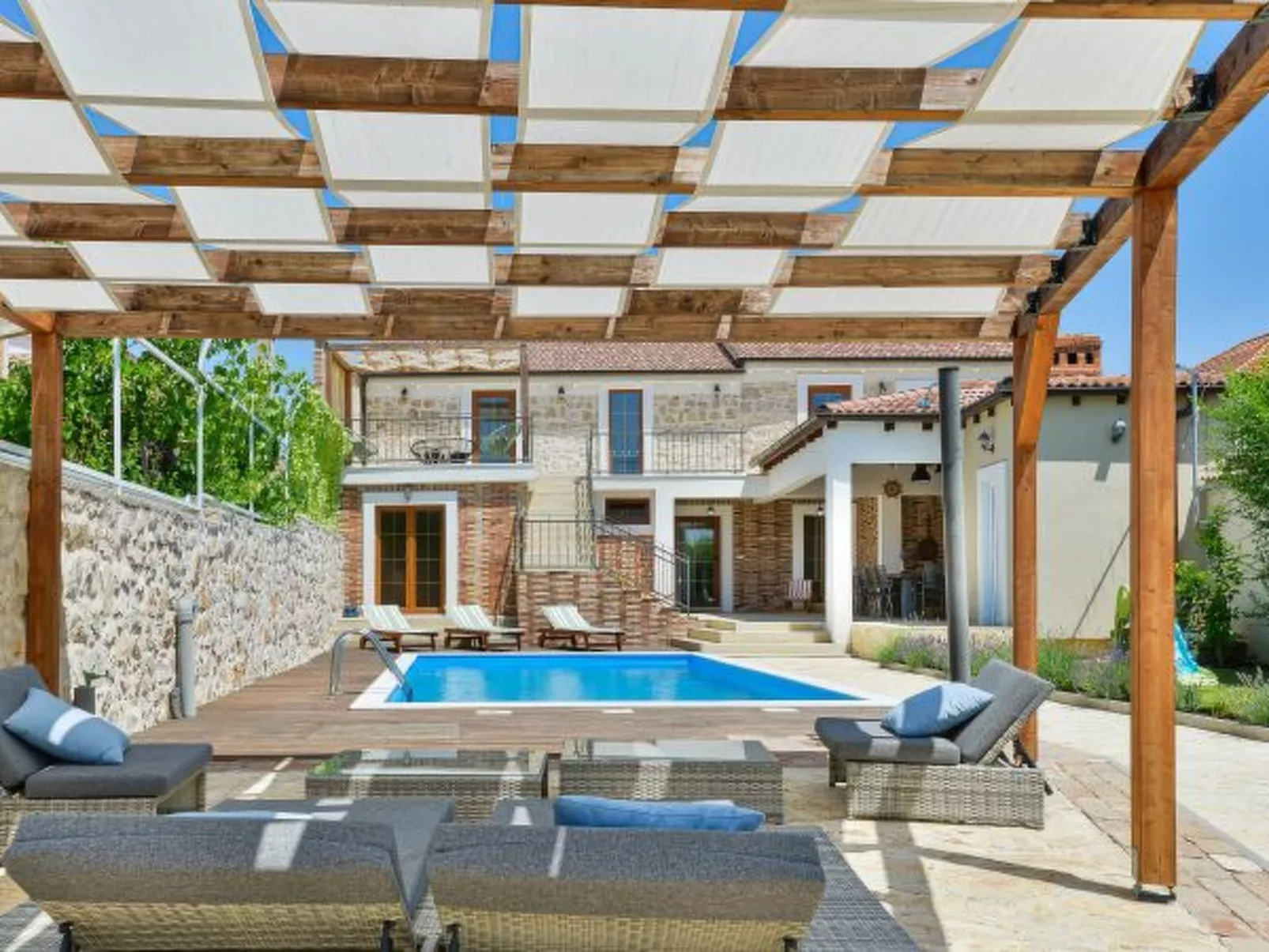 Stone villa Anita with pool - Image-tags.info