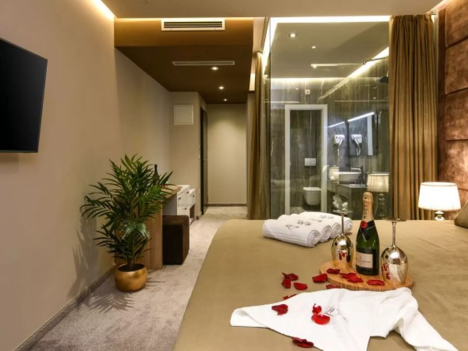 Rooftop heated pool Villa Jelena - Image-tags.info