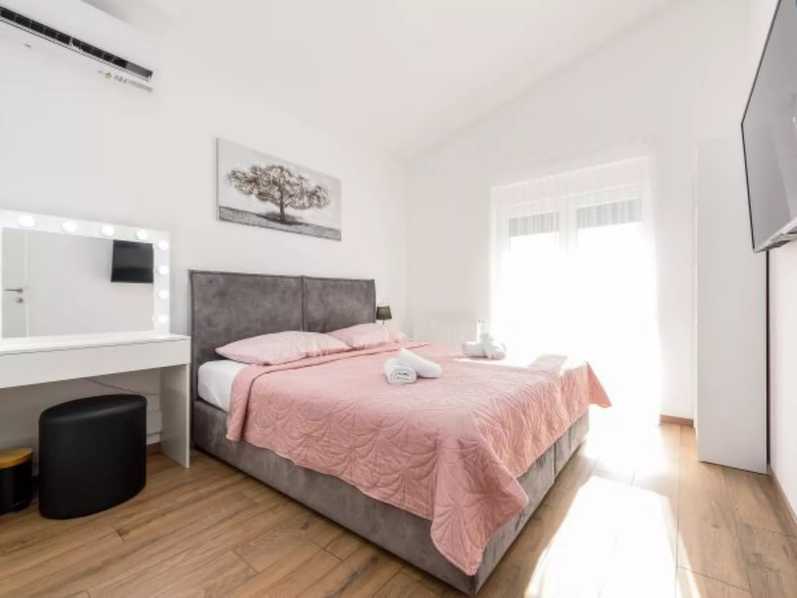 Villa Miranda with pool - Image-tags.info