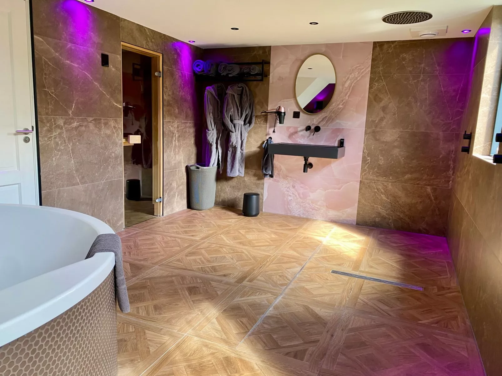 Wellness Suite - Binnen