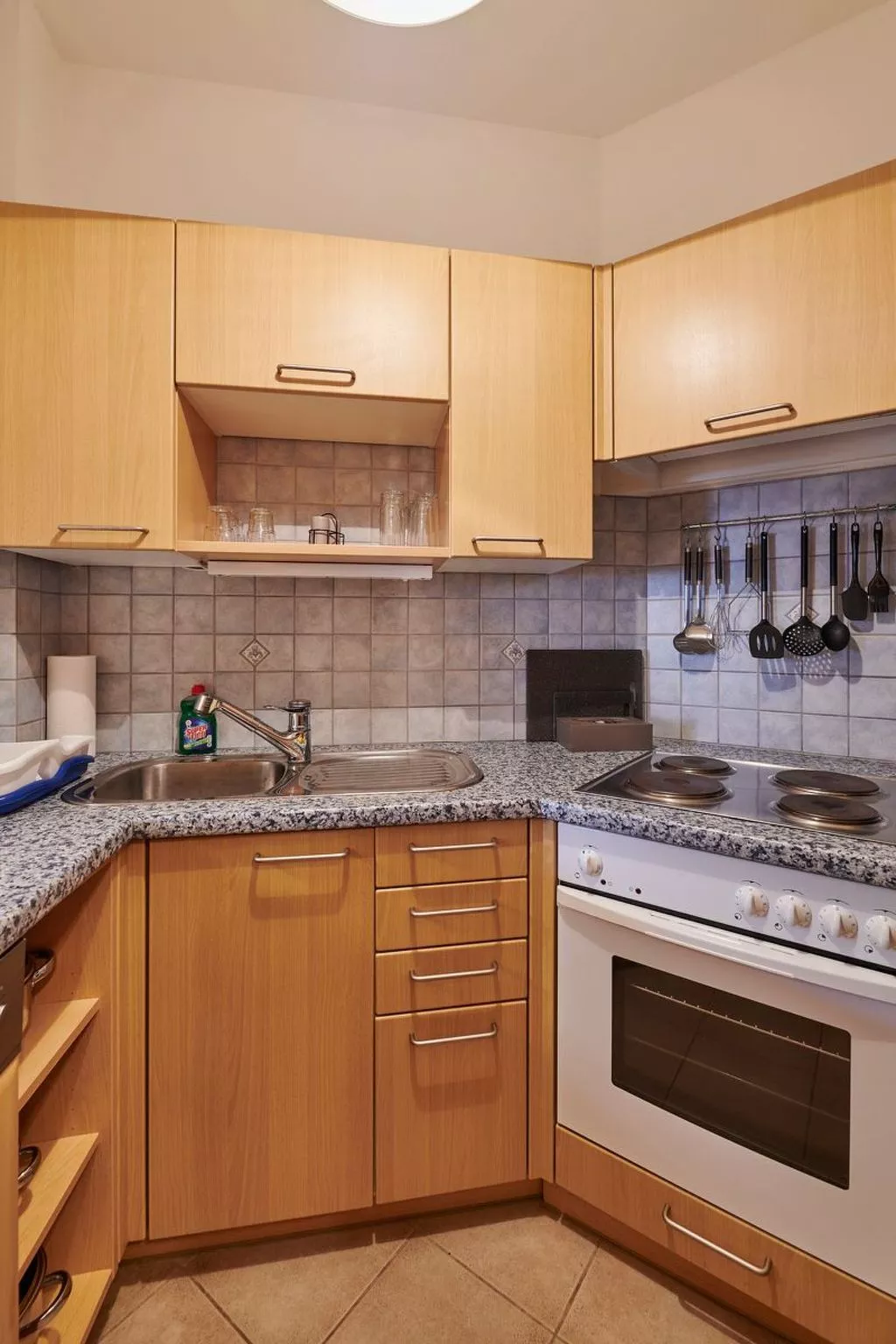 DAS BURGENNEST - Binnen