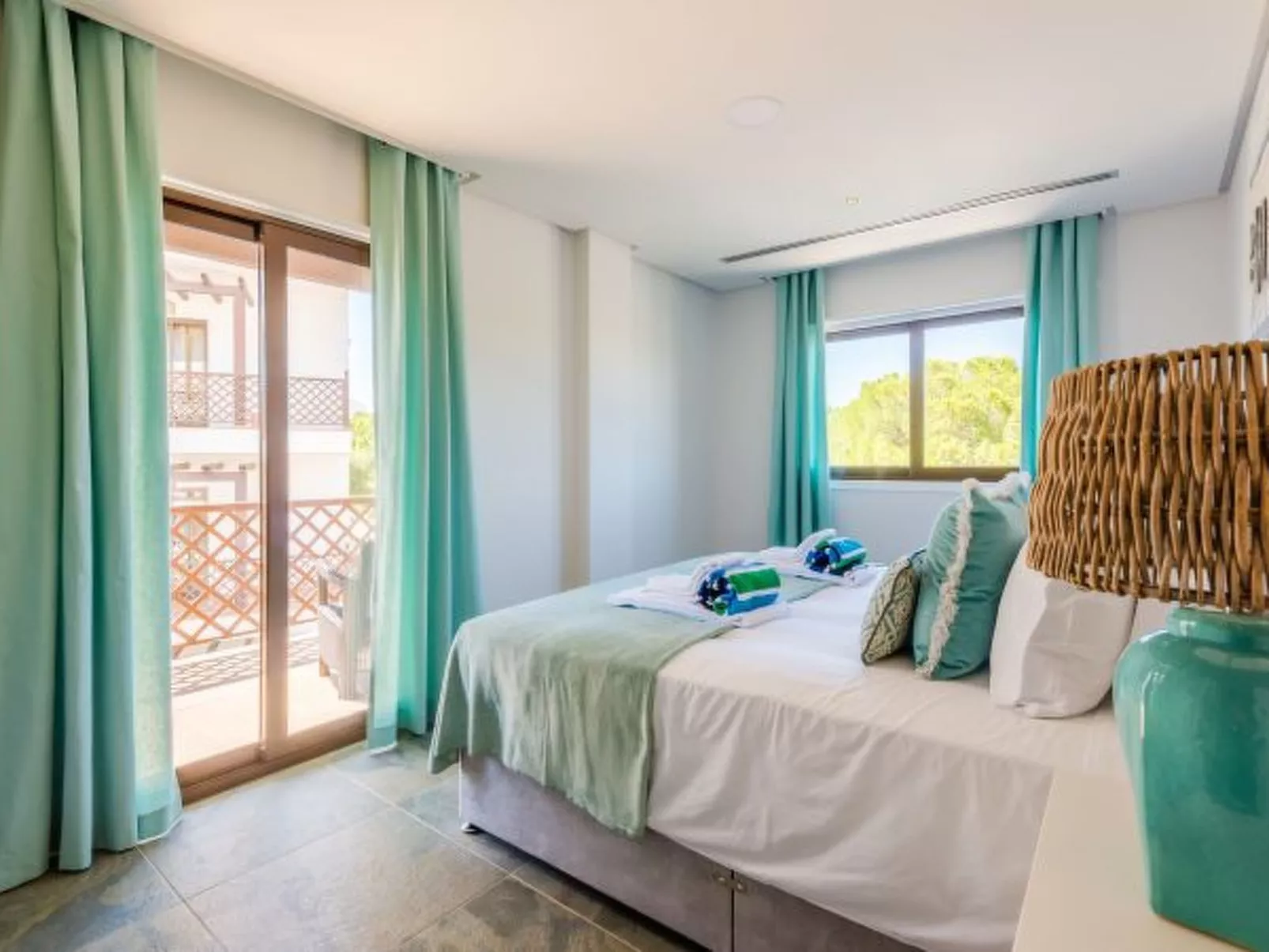 Falesia Beach C at Falesia Beach - Binnen