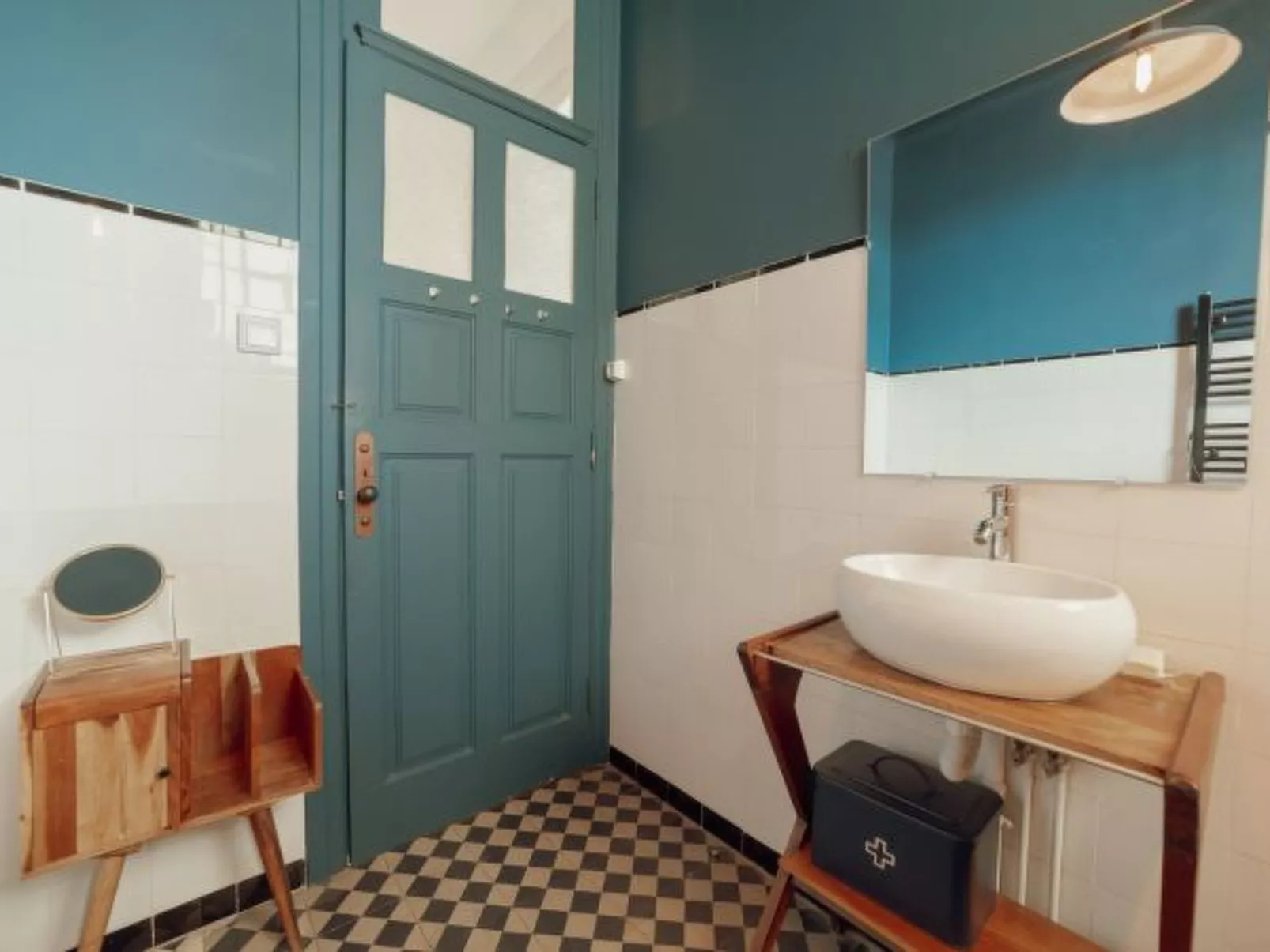 DOWNTOWN RETRO BOLHAO by VACATIONY - Binnen