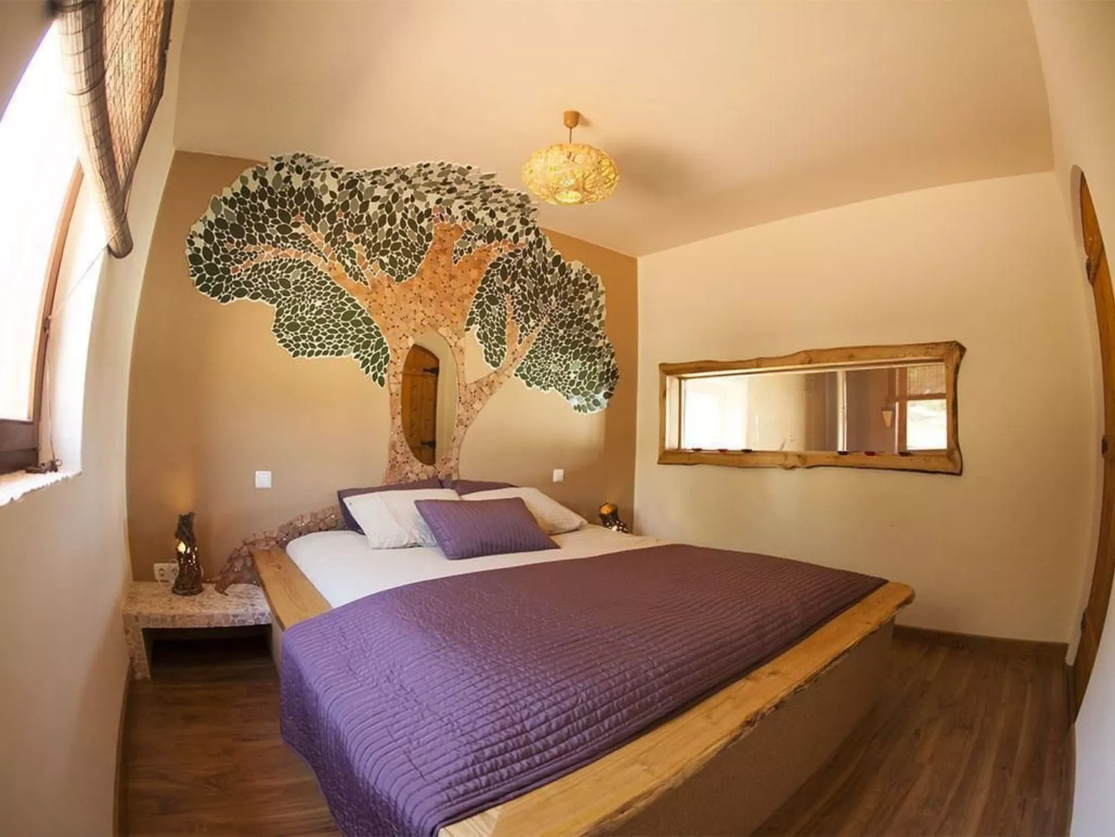 "The Natural Elements" - Binnen