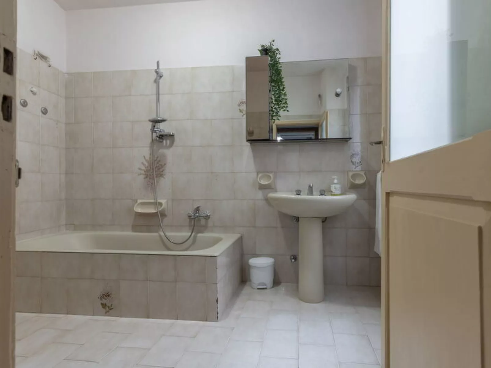 Falleroni Apartment - Binnen