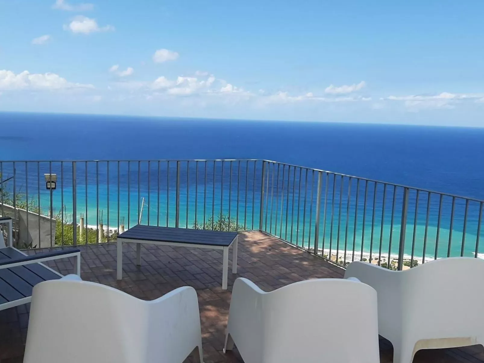 Villa Panorama Wohnung in privater Villa - Buiten