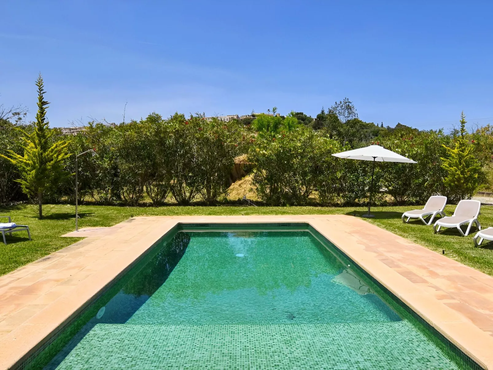 Restauriertes Landhaus in Búger - Buiten