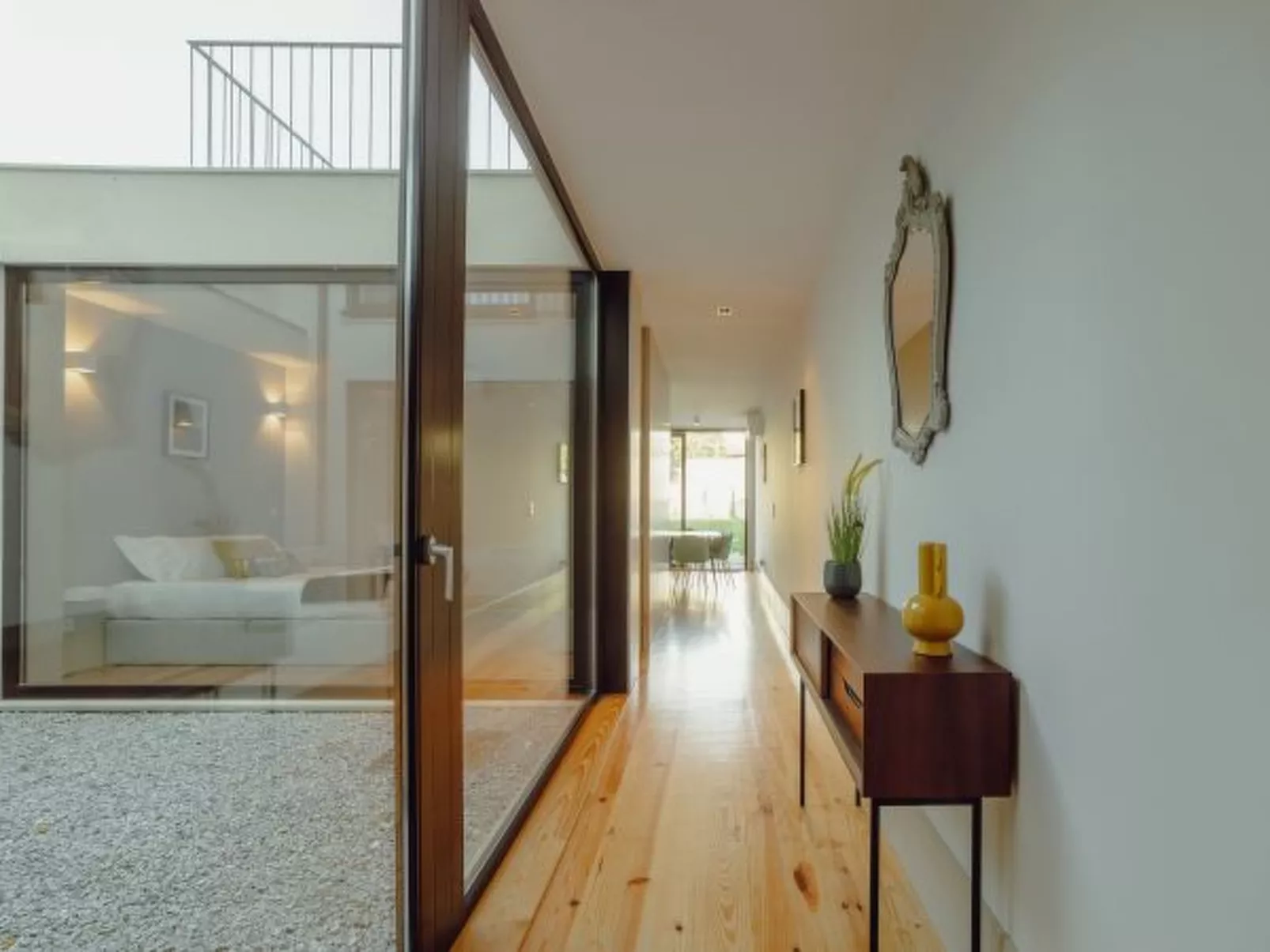 LEGACY OPORTO PREMIUM APARTMENT B by VACATIONY - Binnen