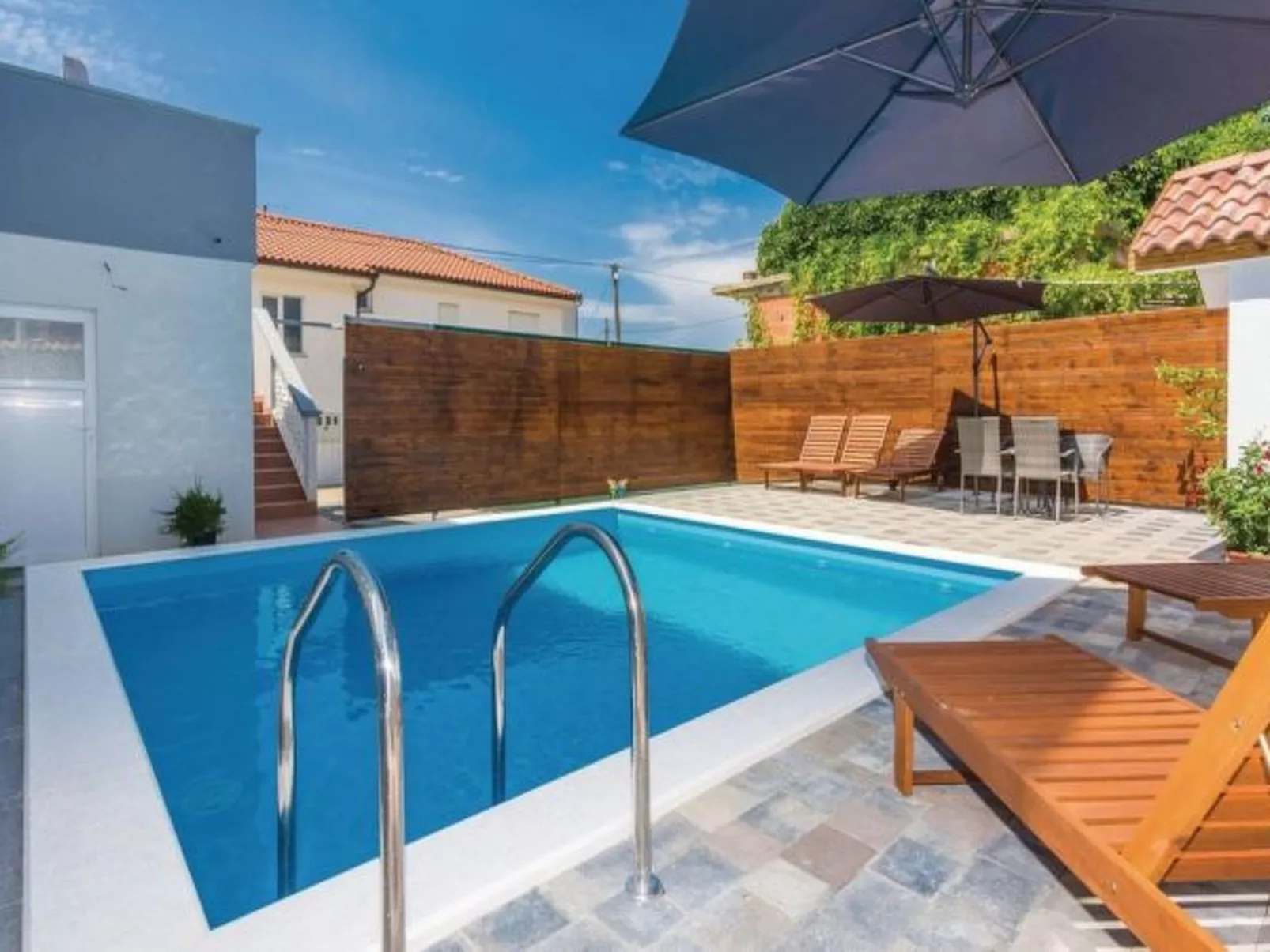 Holiday house Bianca with pool - Image-tags.info